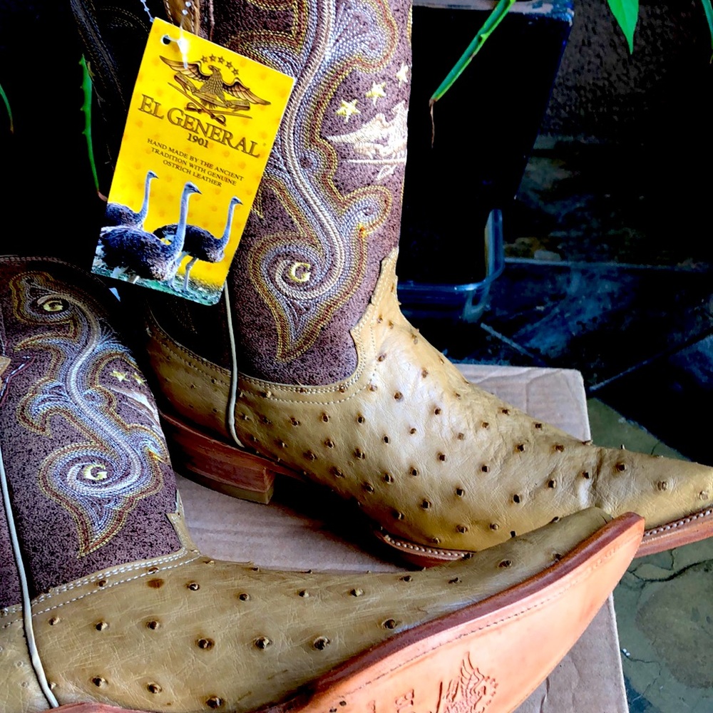 Cowboy boots size 9 ostrich authentic